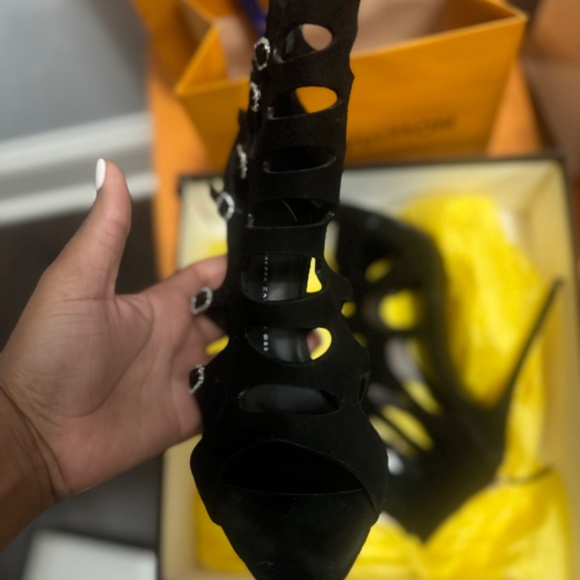 Giuseppe Zanotti - Picture 3 of 5